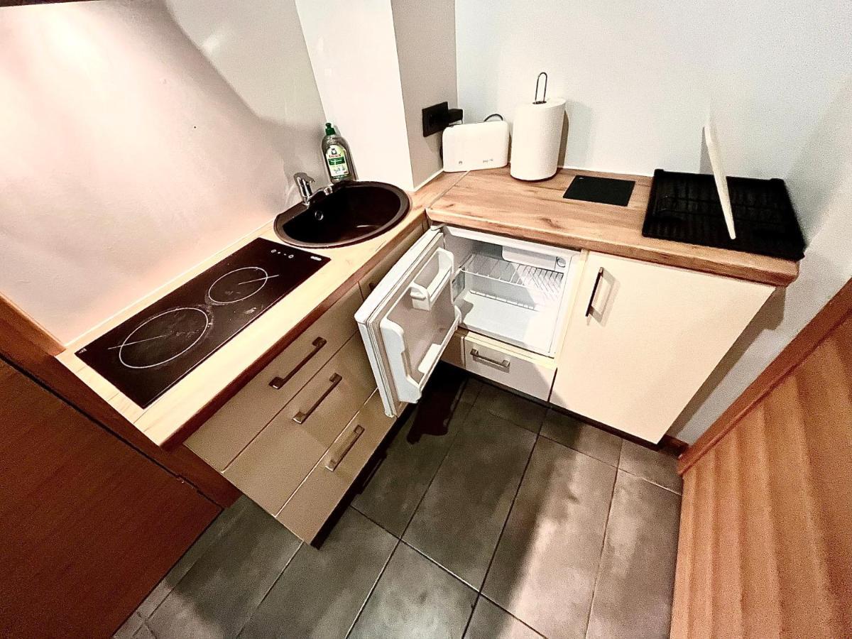 Smallest Apartment In The Center Of Рига Экстерьер фото