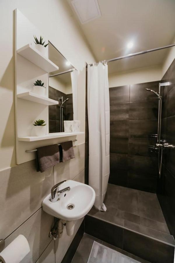 Smallest Apartment In The Center Of Рига Экстерьер фото
